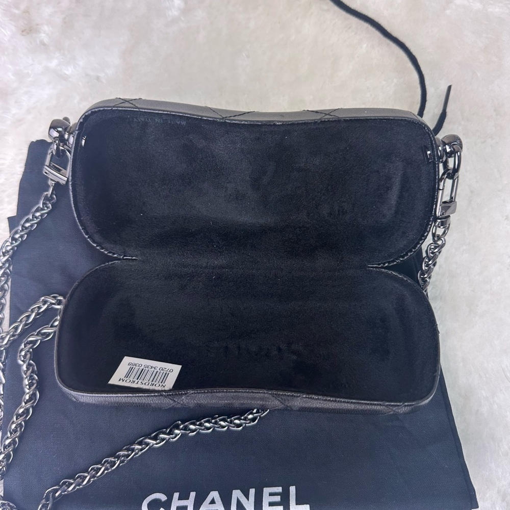 Chanel sunglasses case - Picture 5 of 6